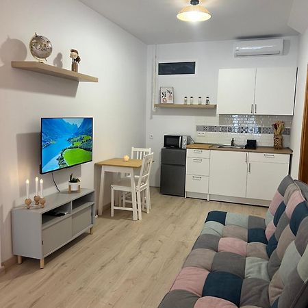 Loft La Casa De Lola Apartment Калета Де Велес Екстериор снимка