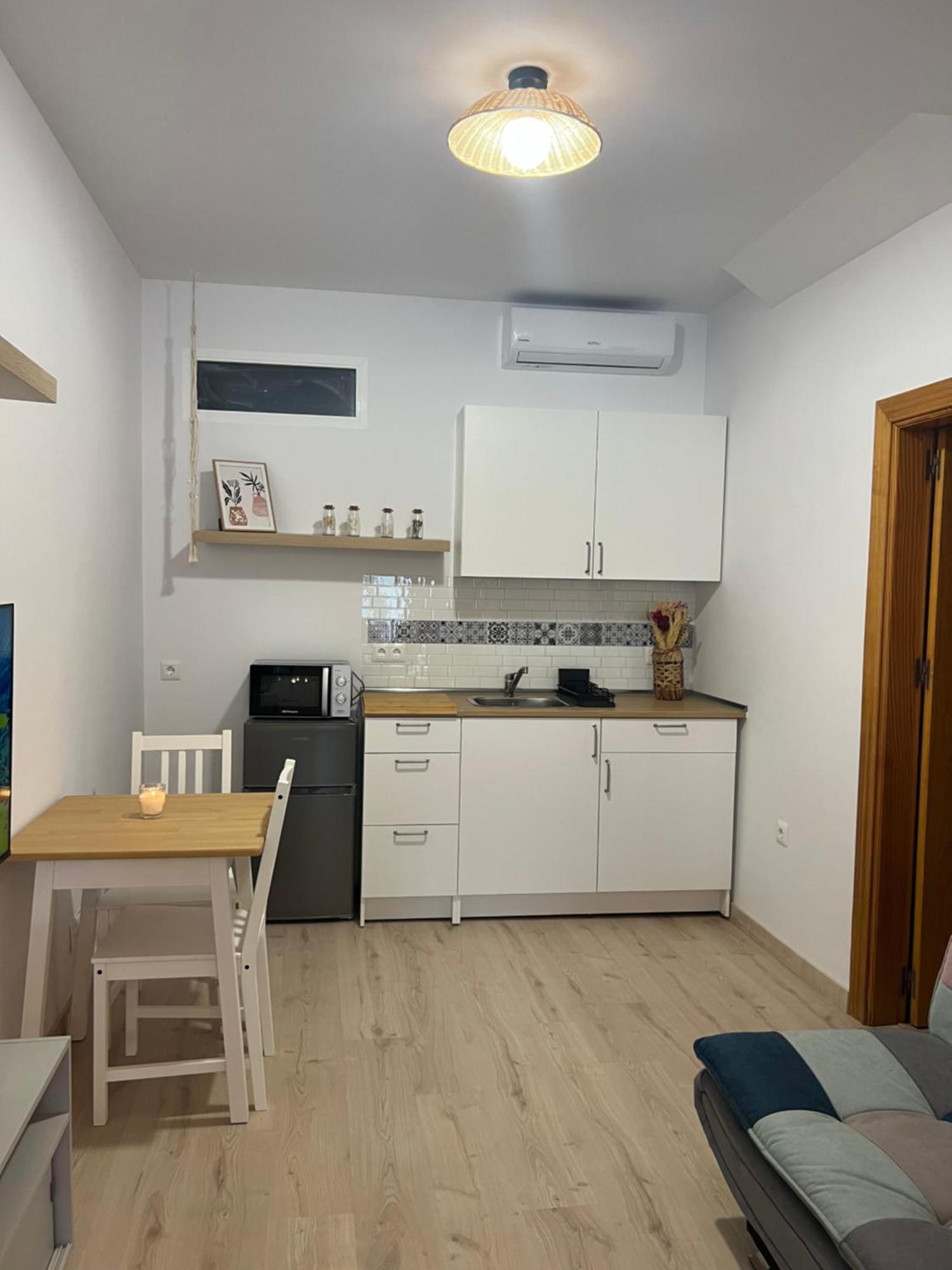 Loft La Casa De Lola Apartment Калета Де Велес Екстериор снимка